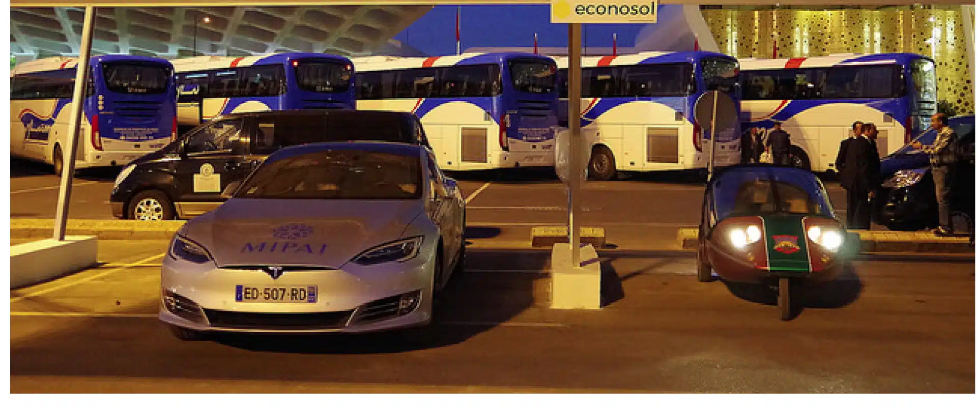 mobilité électrique2 borne de recharge électrique | Econosol