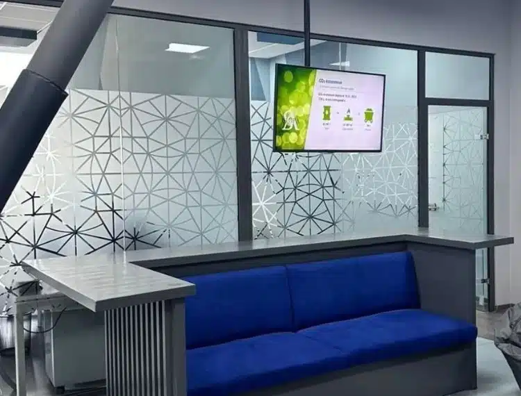 Ecrans didactiques Econosol au Maroc économie d'énergie hôtel | Econosol